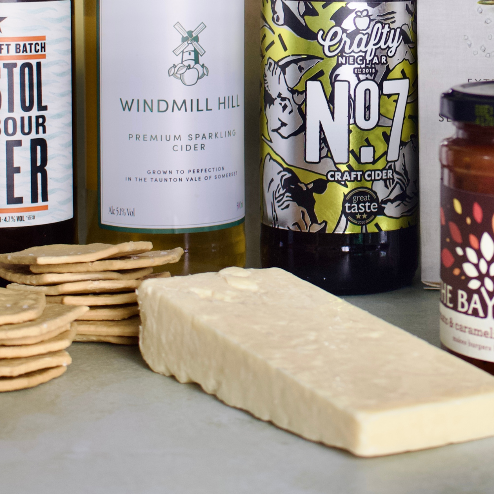 Green's of Glastonbury Twanger Cheddar Cheese 200g Bristol Cider Shop